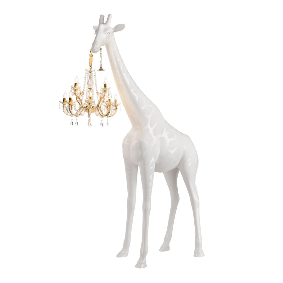giraffe_in_love_chandelier_by_queeboo_00